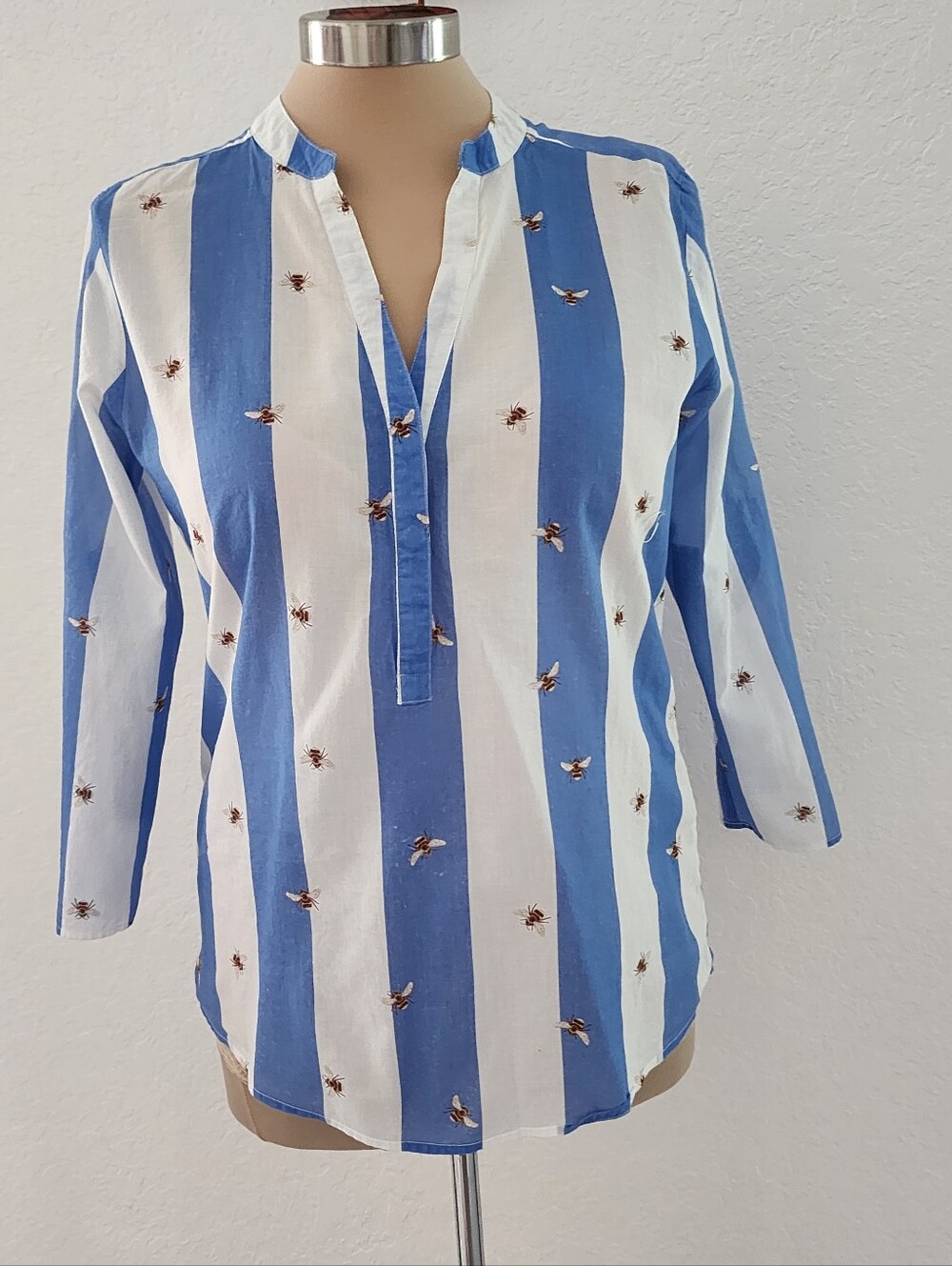 VILAGALLO | Blue & White Striped Embroidered Bee Popover Top